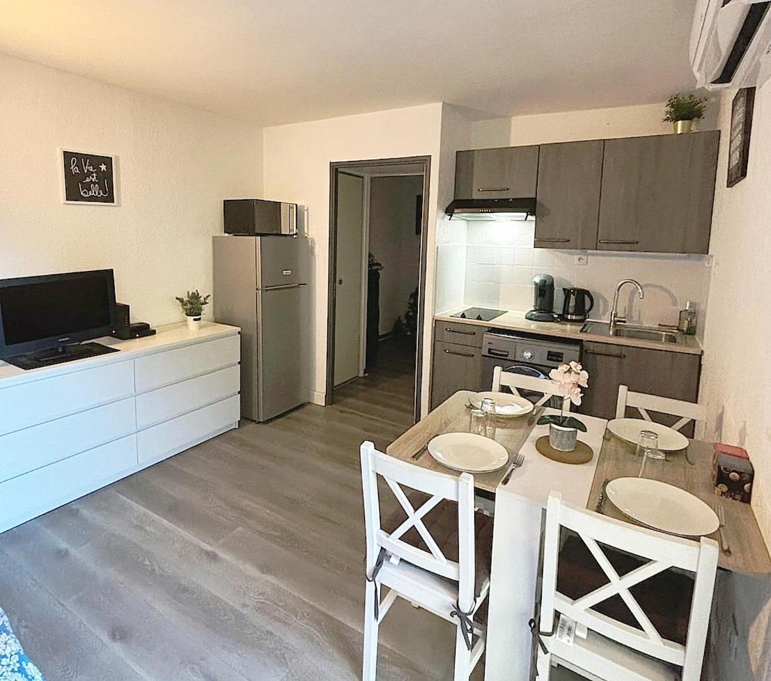 Charmant Studio Climatise 24 M2 Terrasse A 100M De La Plage Saint-Mandrier-sur-Mer Exteriér fotografie